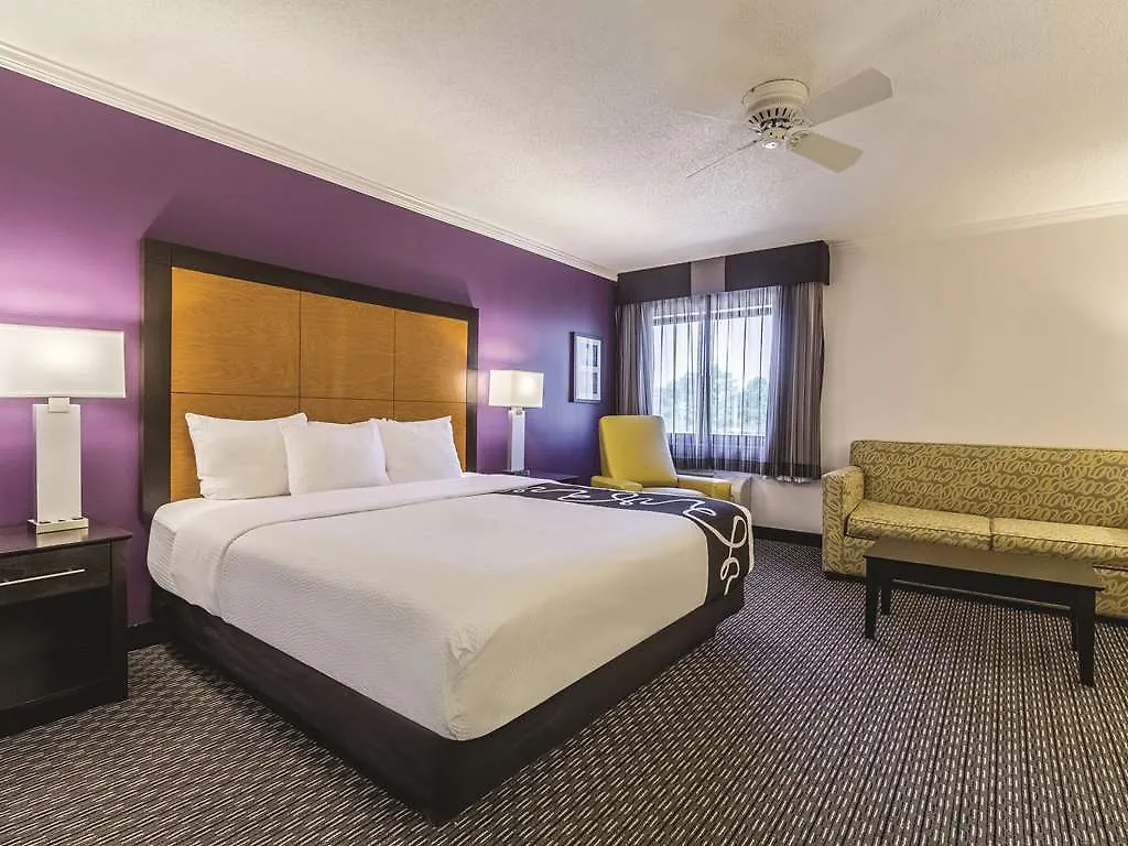 Hotel La Quinta By Wyndham Orlando Airport North